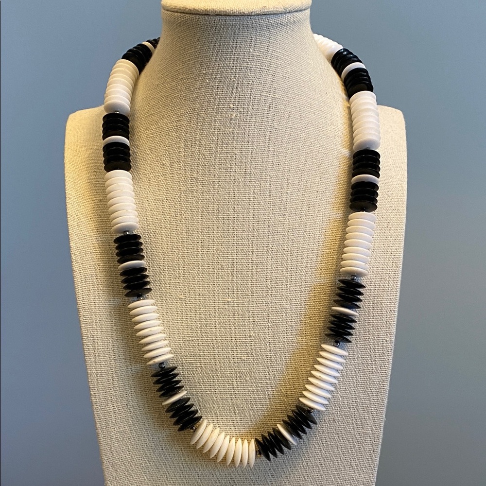 Vintage Black and White Beaded Necklace
